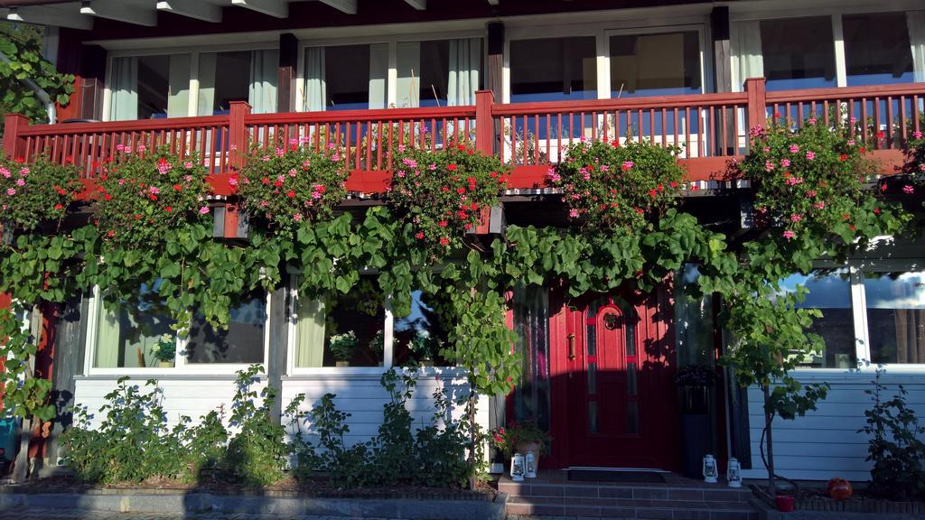 Familienzimmer Bastian Haibach  Ngoại thất bức ảnh